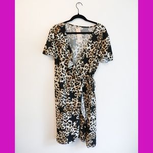 Boohoo Star and Leopard Wrap Dress